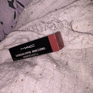 MAC Lustreglass Lipstick 540 neutral